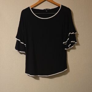 Cable & Gauge Black and White Ruffled 3/4 Sleeve Blouse